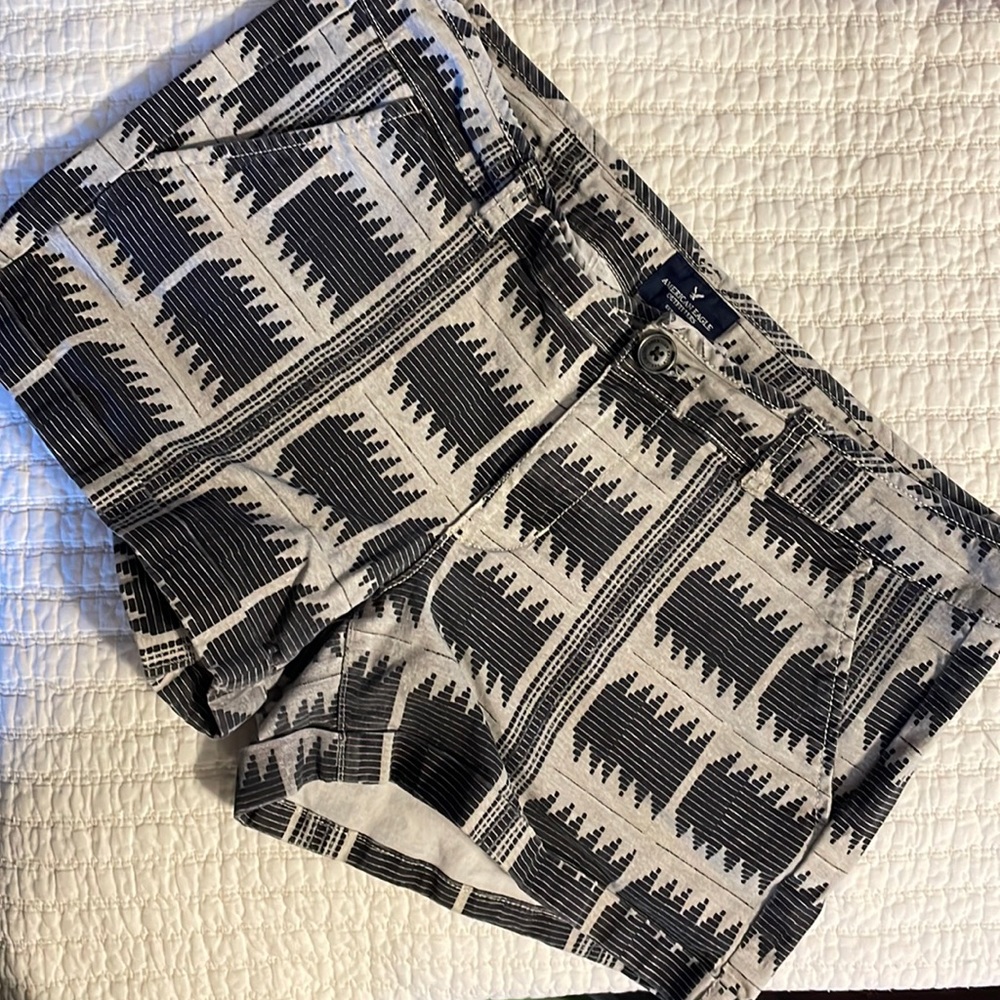 American Eagle MIDI shorts